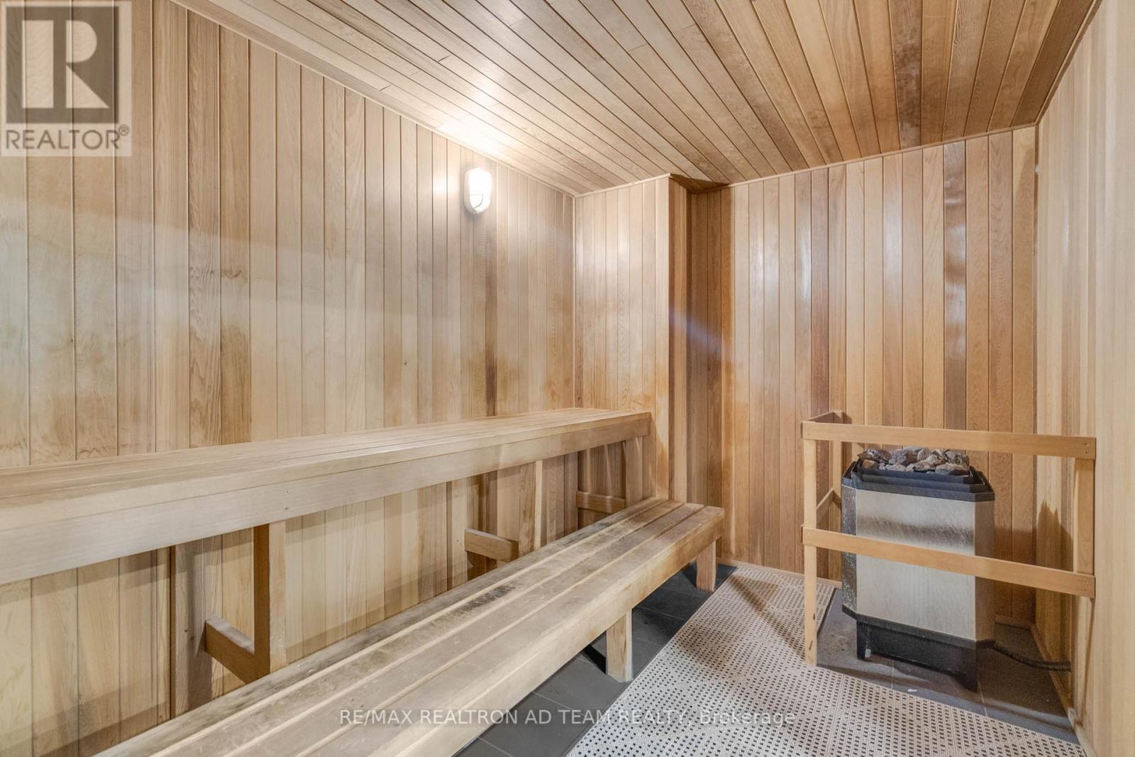 110 - 115 Hillcrest Avenue, Mississauga, Ontario  L5B 3Y9 - Photo 35 - W12895986