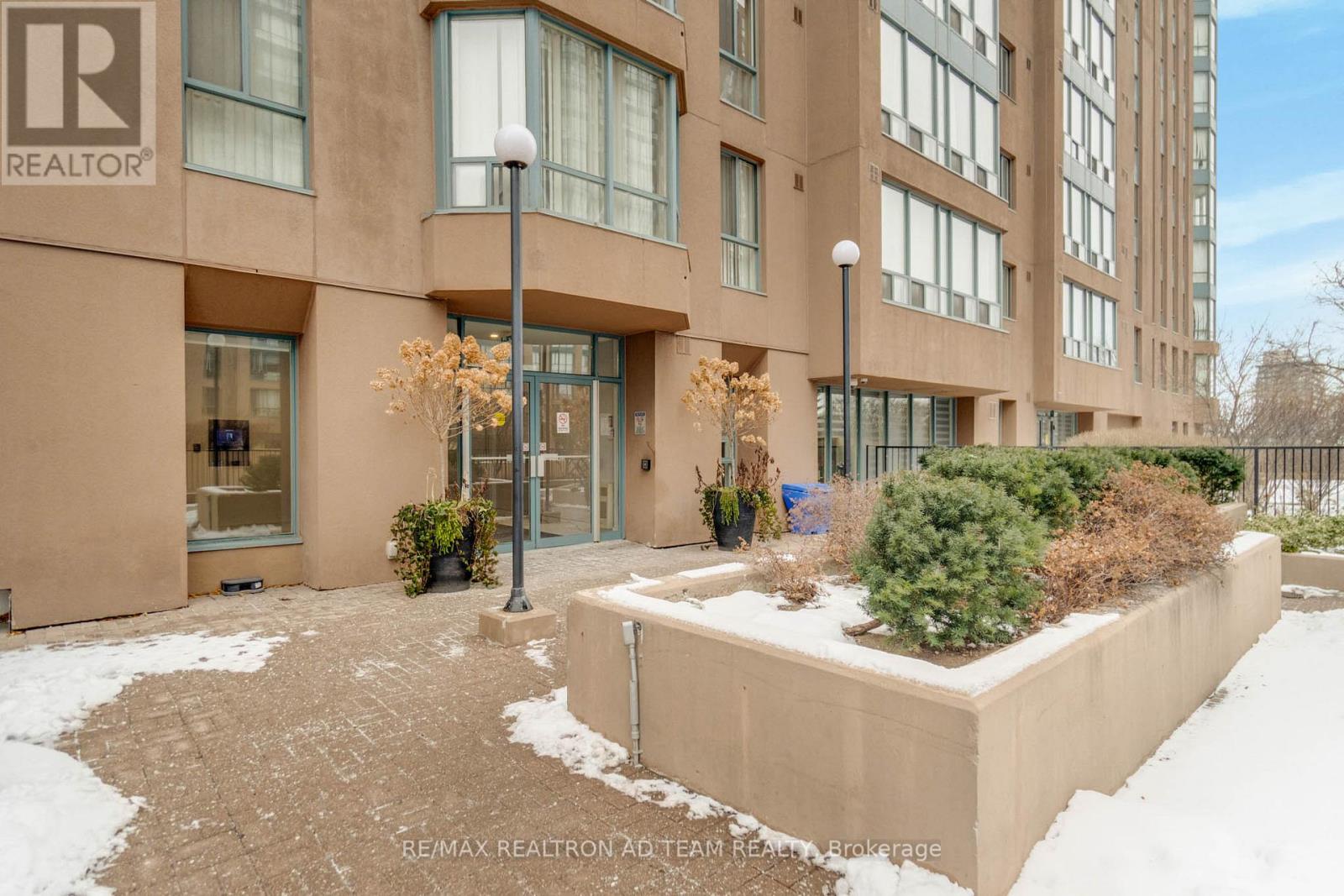 110 - 115 Hillcrest Avenue, Mississauga, Ontario  L5B 3Y9 - Photo 37 - W12895986