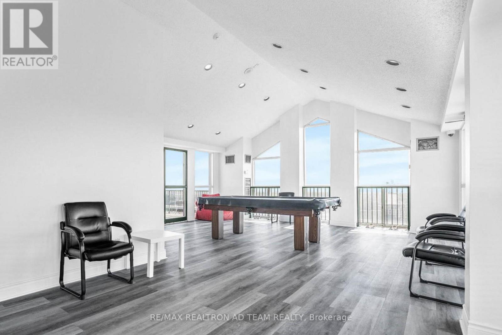 110 - 115 Hillcrest Avenue, Mississauga, Ontario  L5B 3Y9 - Photo 40 - W12895986