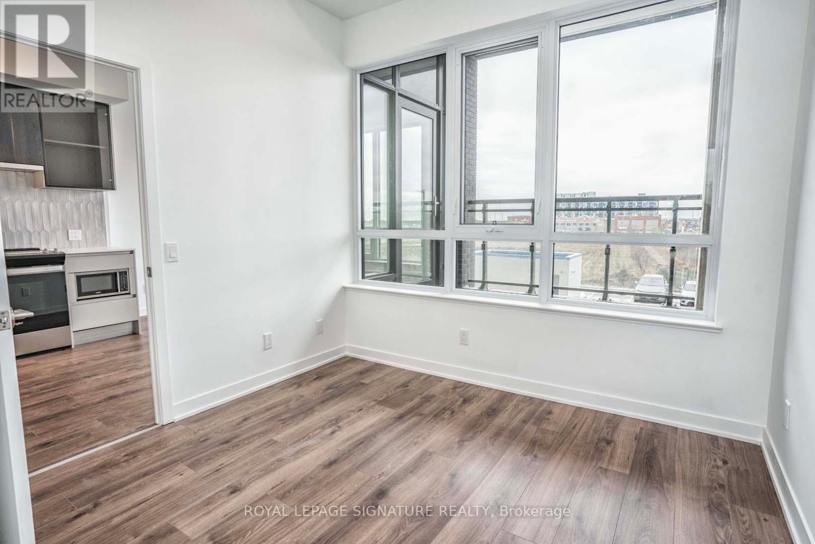 206 - 405 Dundas Street W, Oakville, Ontario  L6M 5P9 - Photo 17 - W12895996