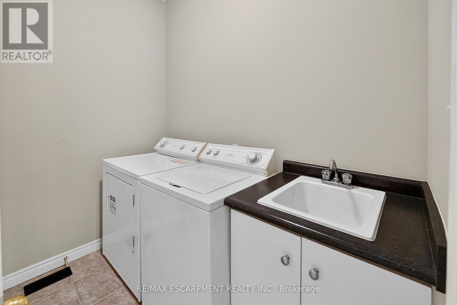 26 Conrad Place, Grimsby, Ontario  L3M 5S5 - Photo 19 - X12895914