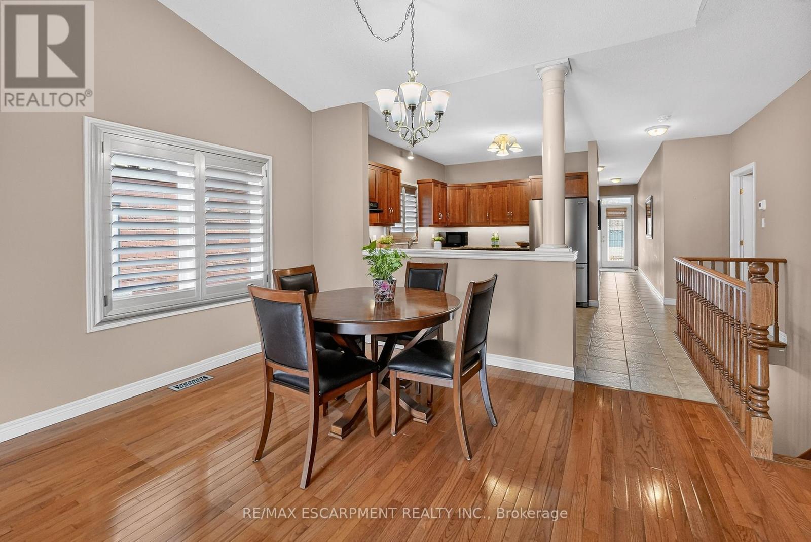 26 Conrad Place, Grimsby, Ontario  L3M 5S5 - Photo 5 - X12895914