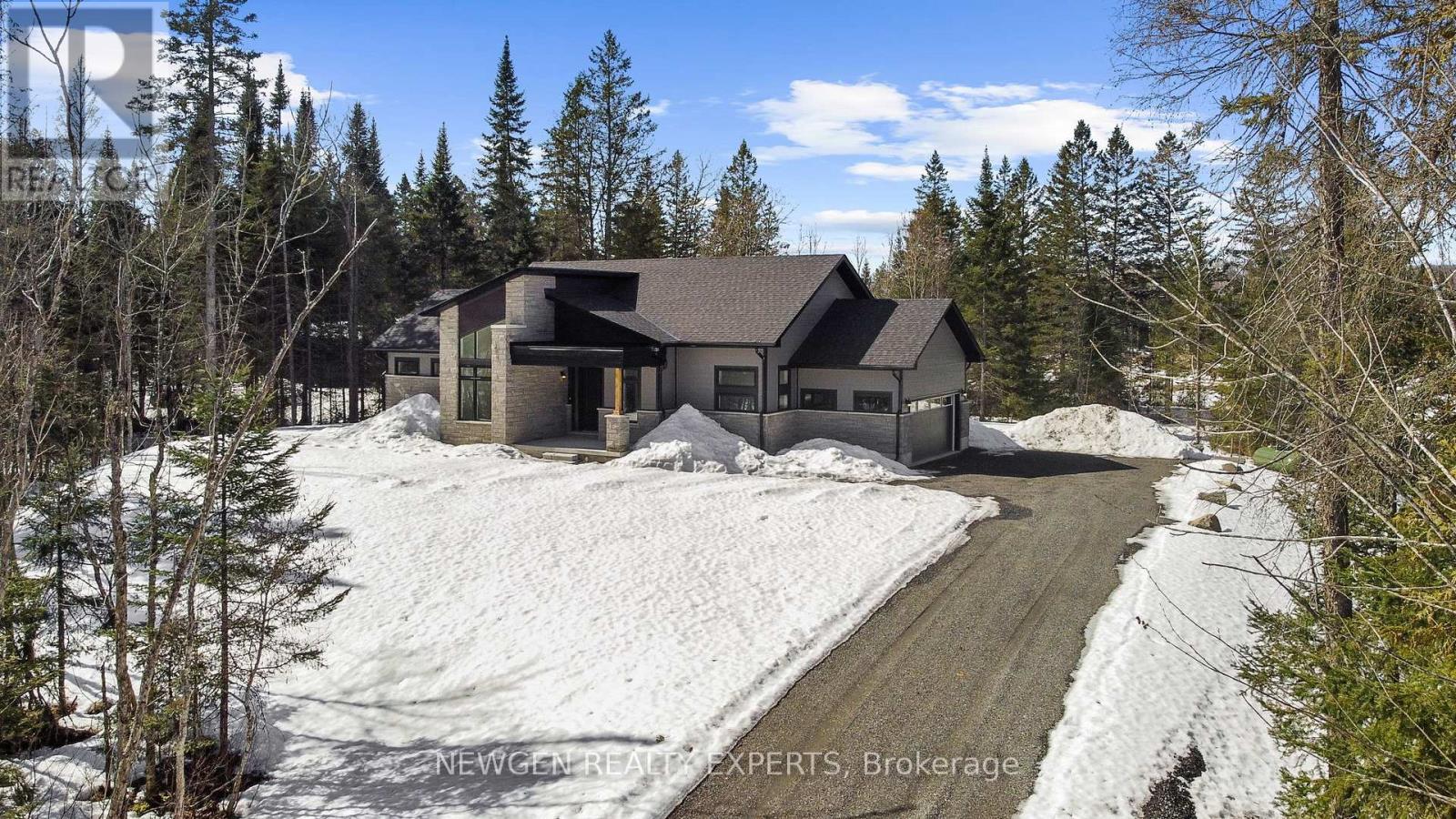 1007 Kingsridge Court, Lake Of Bays, Ontario  P1H 0K1 - Photo 3 - X12895950