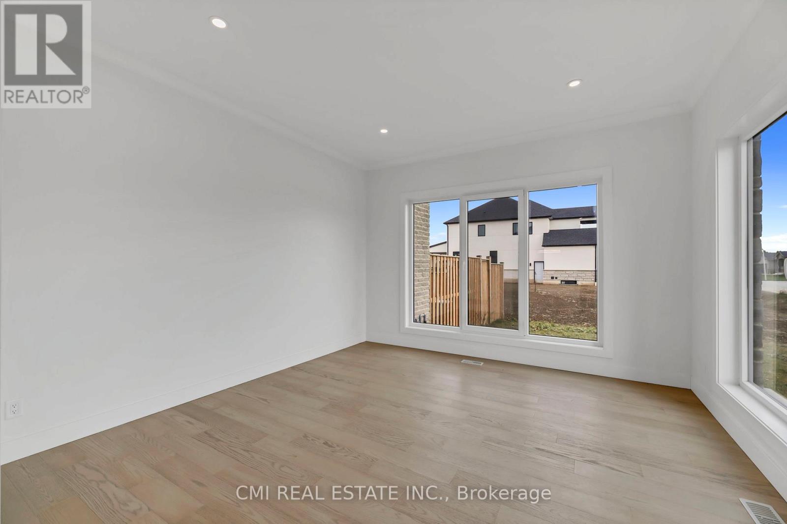 1 James Street, Strathroy-Caradoc, Ontario  N0L 1T0 - Photo 5 - X12895970