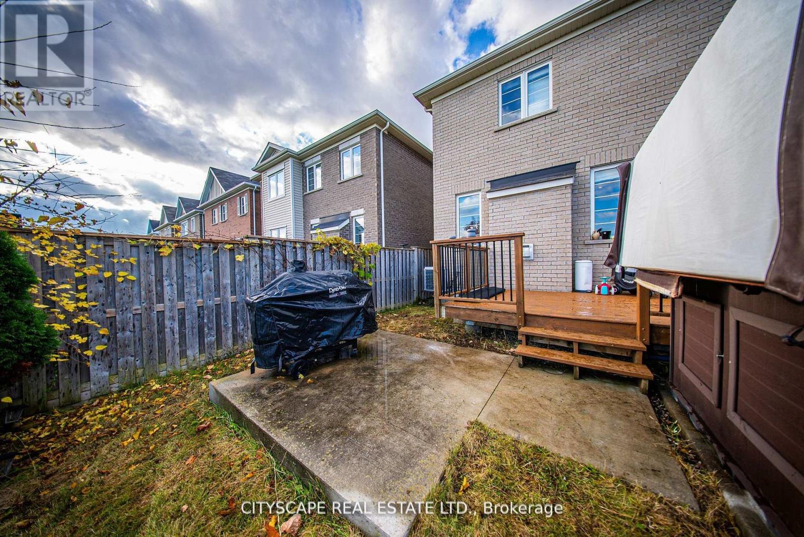 28 Celano Drive, Hamilton, Ontario  L8B 1V3 - Photo 40 - X12896012