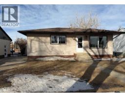 330 3 Avenue E, Bow Island, Alberta