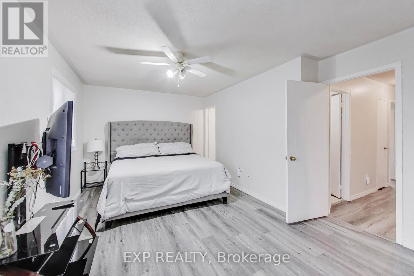 83 Wickstead Court, Brampton (Sandringham-Wellington), Ontario  L6R 1N8 - Photo 11 - W12895974