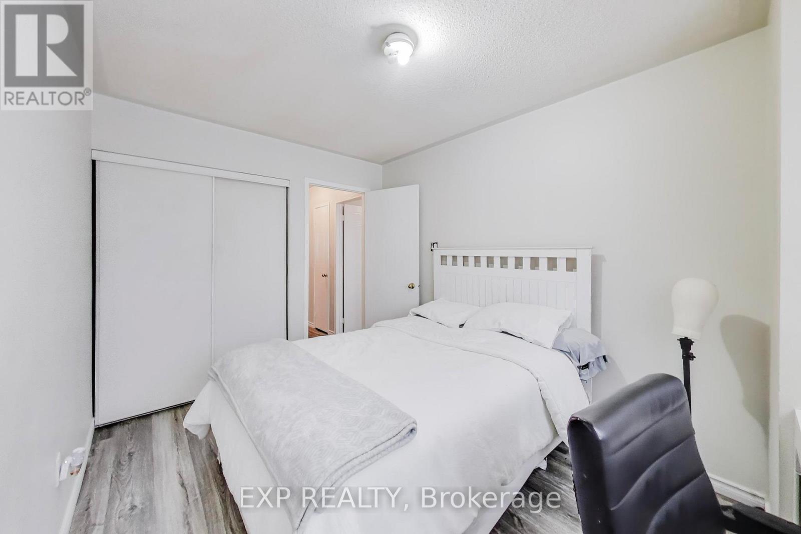 83 Wickstead Court, Brampton (Sandringham-Wellington), Ontario  L6R 1N8 - Photo 19 - W12895974