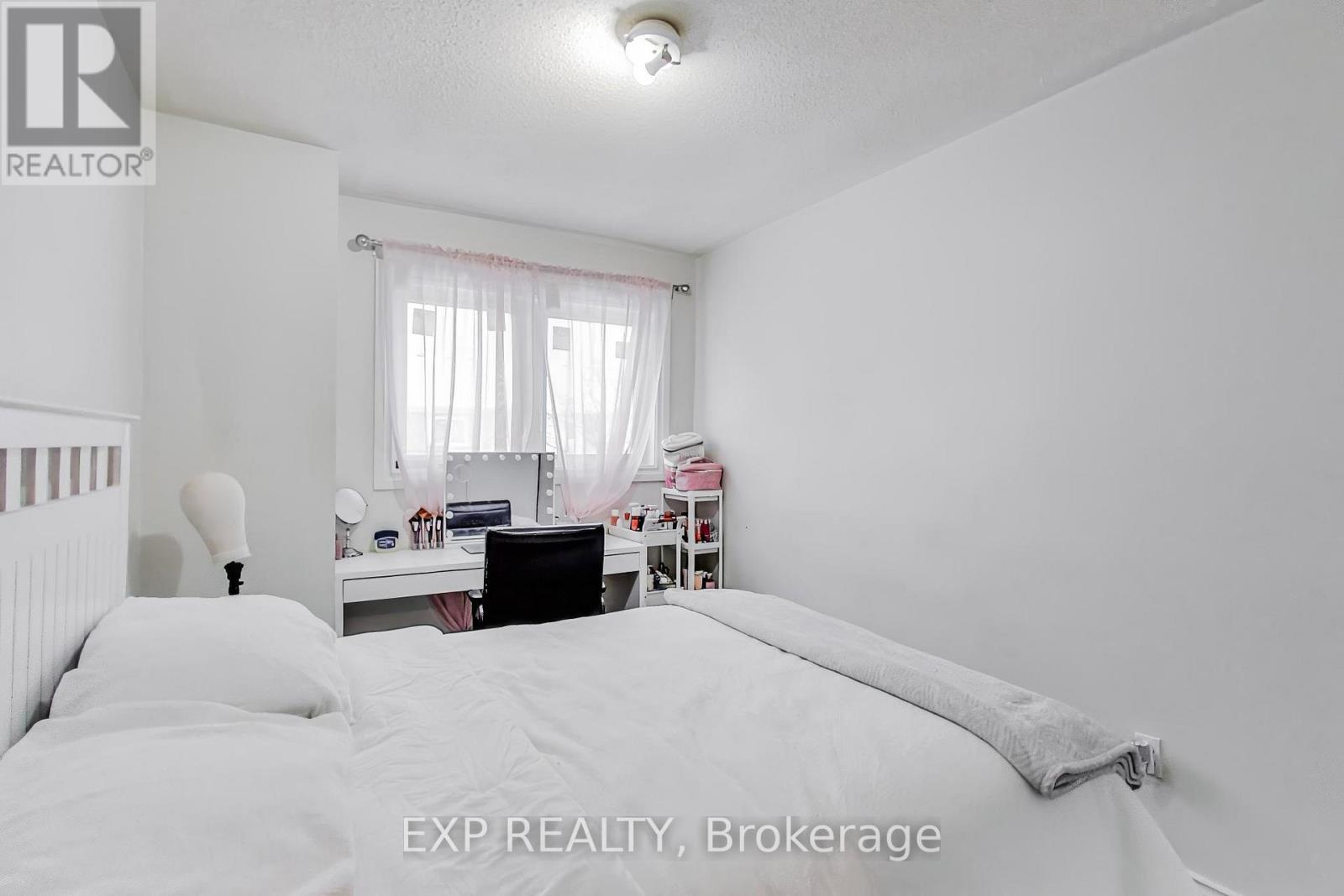 83 Wickstead Court, Brampton (Sandringham-Wellington), Ontario  L6R 1N8 - Photo 20 - W12895974