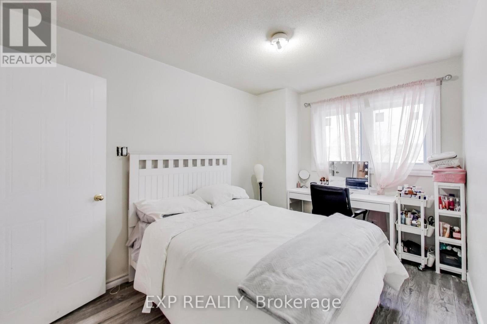 83 Wickstead Court, Brampton (Sandringham-Wellington), Ontario  L6R 1N8 - Photo 18 - W12895974