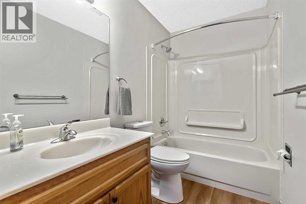 23 Sunset Crescent, Okotoks, Alberta  T1S 1P3 - Photo 25 - A2291099