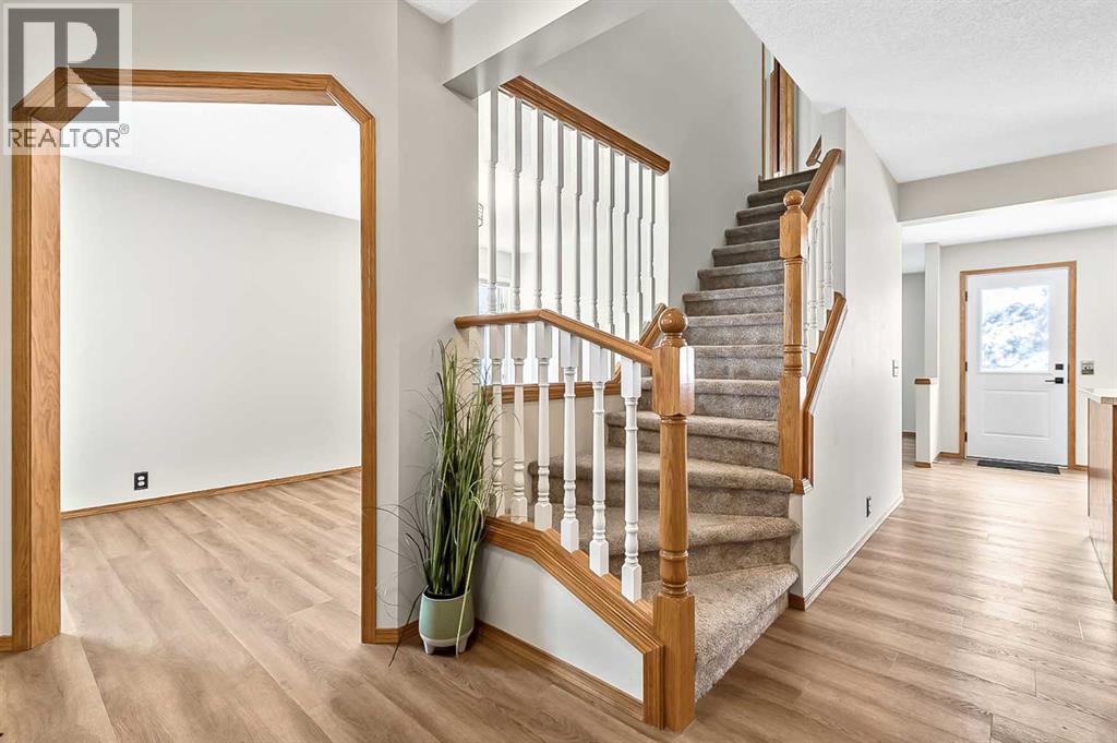 23 Sunset Crescent, Okotoks, Alberta  T1S 1P3 - Photo 15 - A2291099