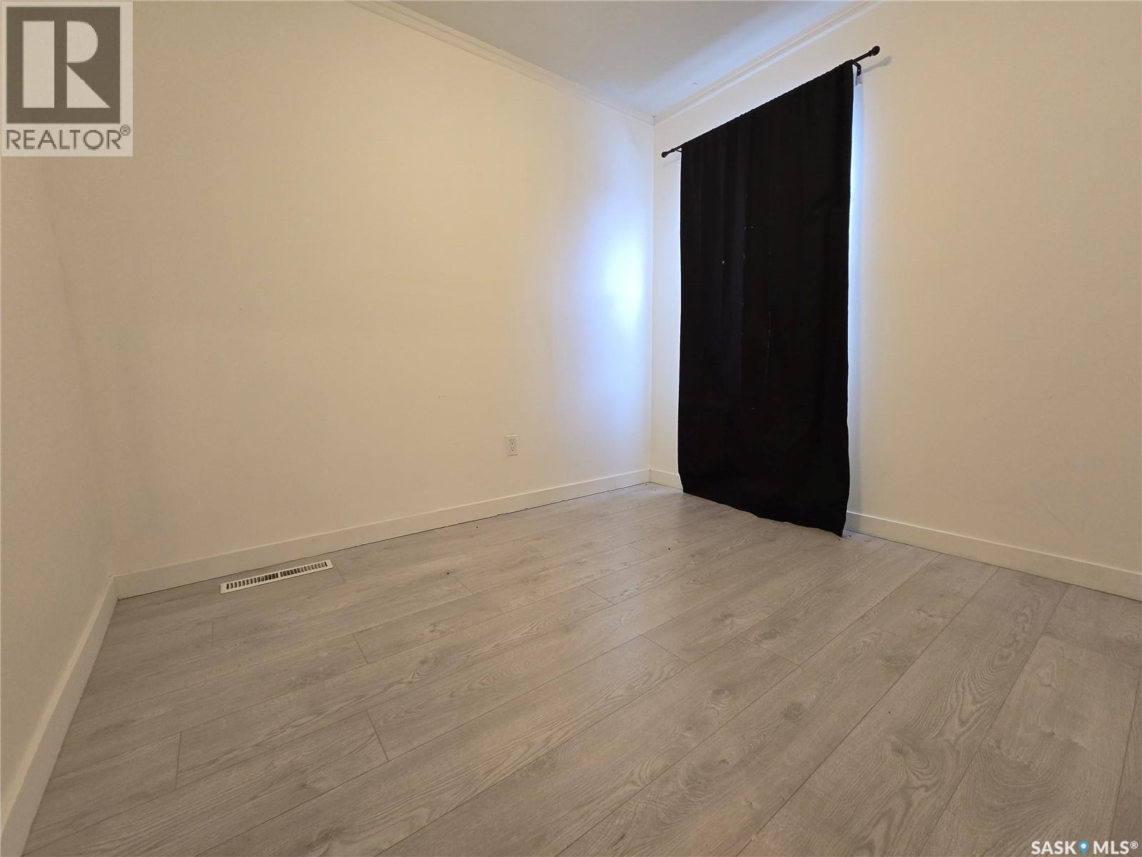 336 2nd Avenue Se, Weyburn, Saskatchewan  S4H 1X1 - Photo 10 - SK030735