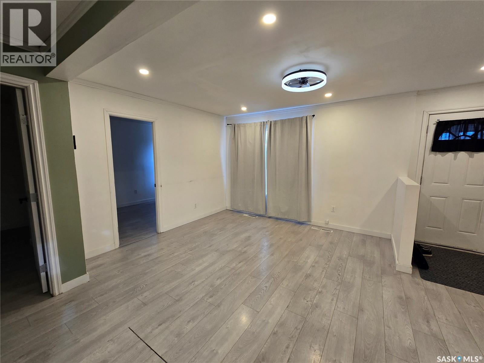 336 2nd Avenue Se, Weyburn, Saskatchewan  S4H 1X1 - Photo 6 - SK030735