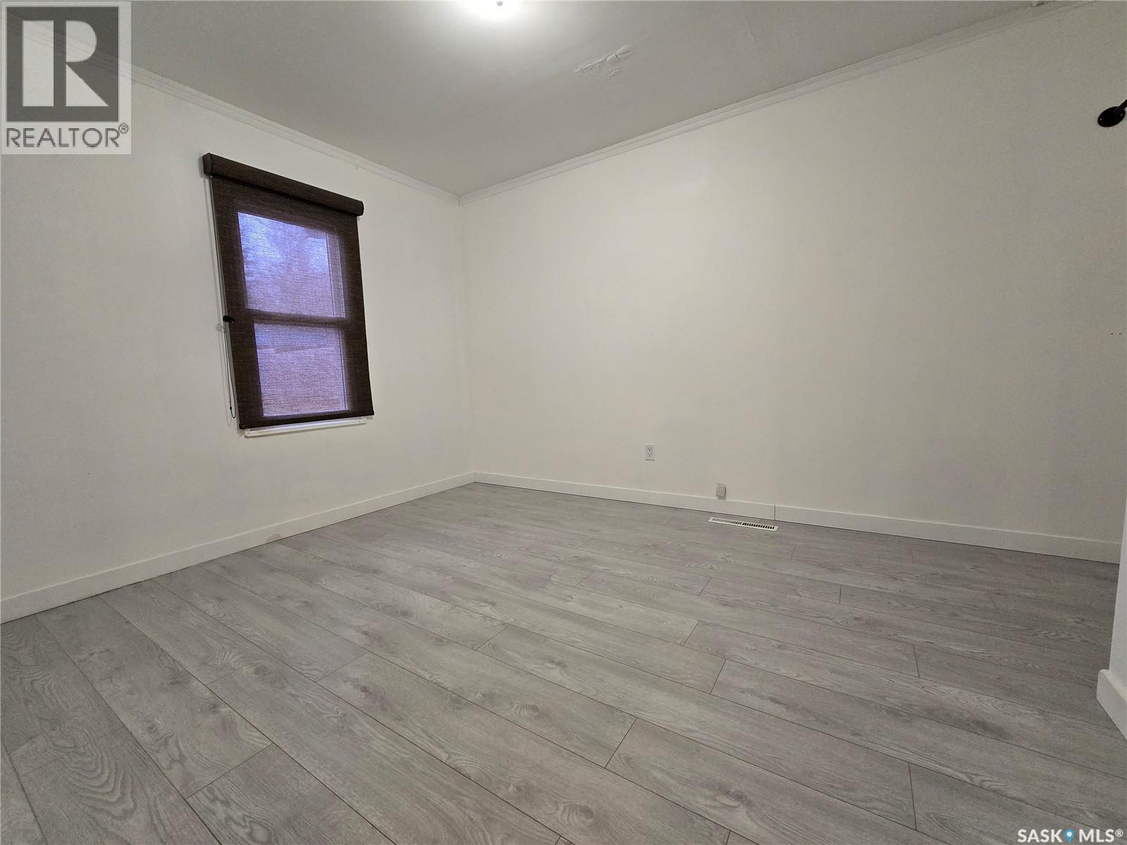 336 2nd Avenue Se, Weyburn, Saskatchewan  S4H 1X1 - Photo 9 - SK030735