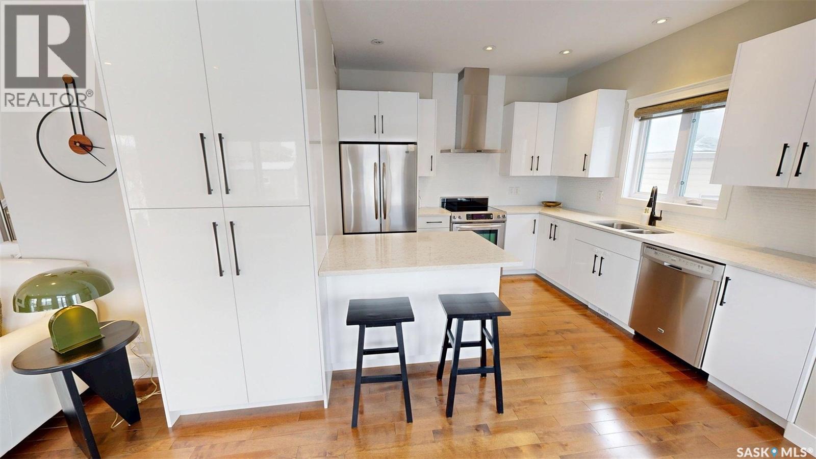 221 Brookview Drive, Regina, Saskatchewan  S4Y 0B2 - Photo 11 - SK030556