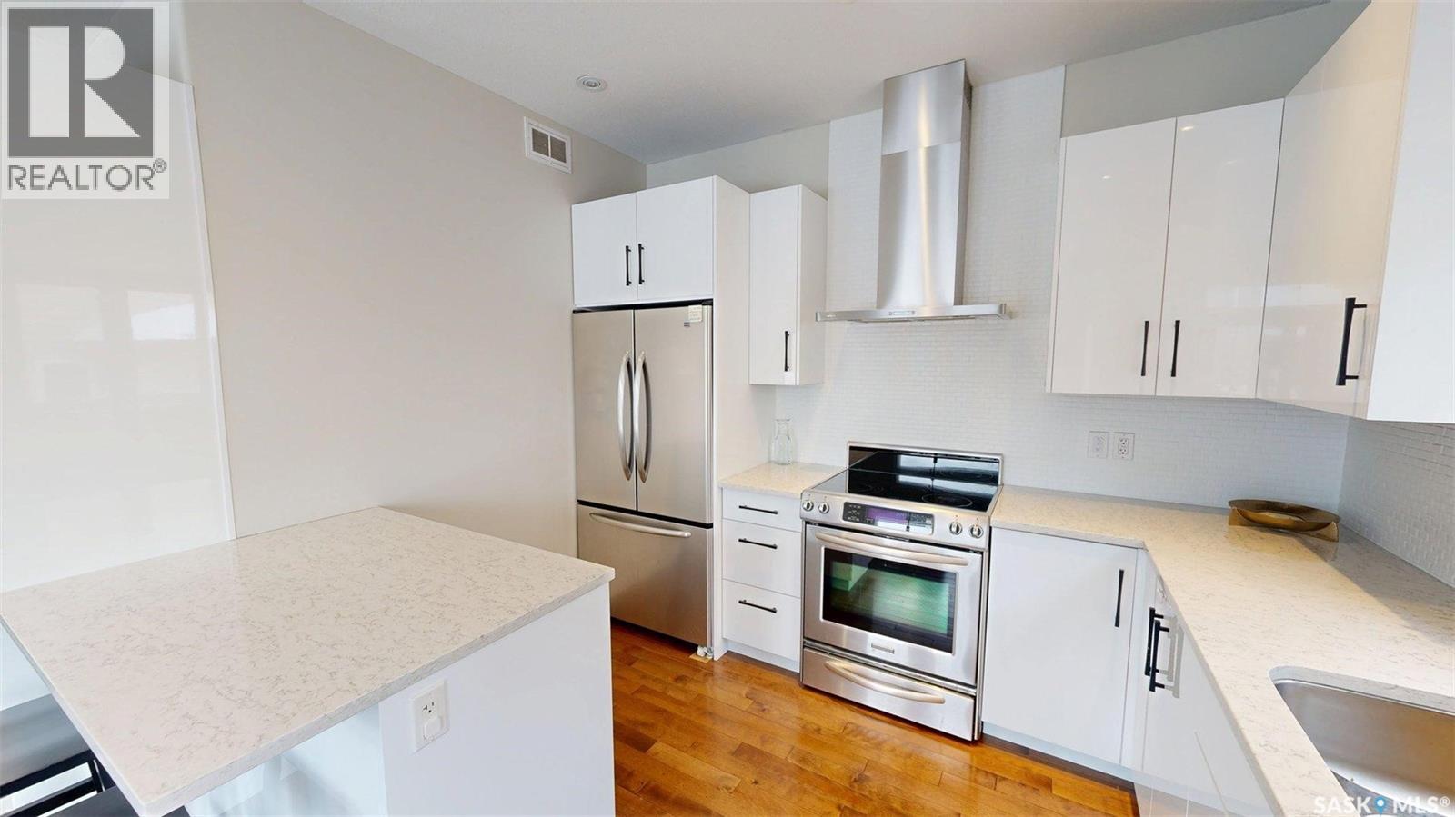 221 Brookview Drive, Regina, Saskatchewan  S4Y 0B2 - Photo 12 - SK030556