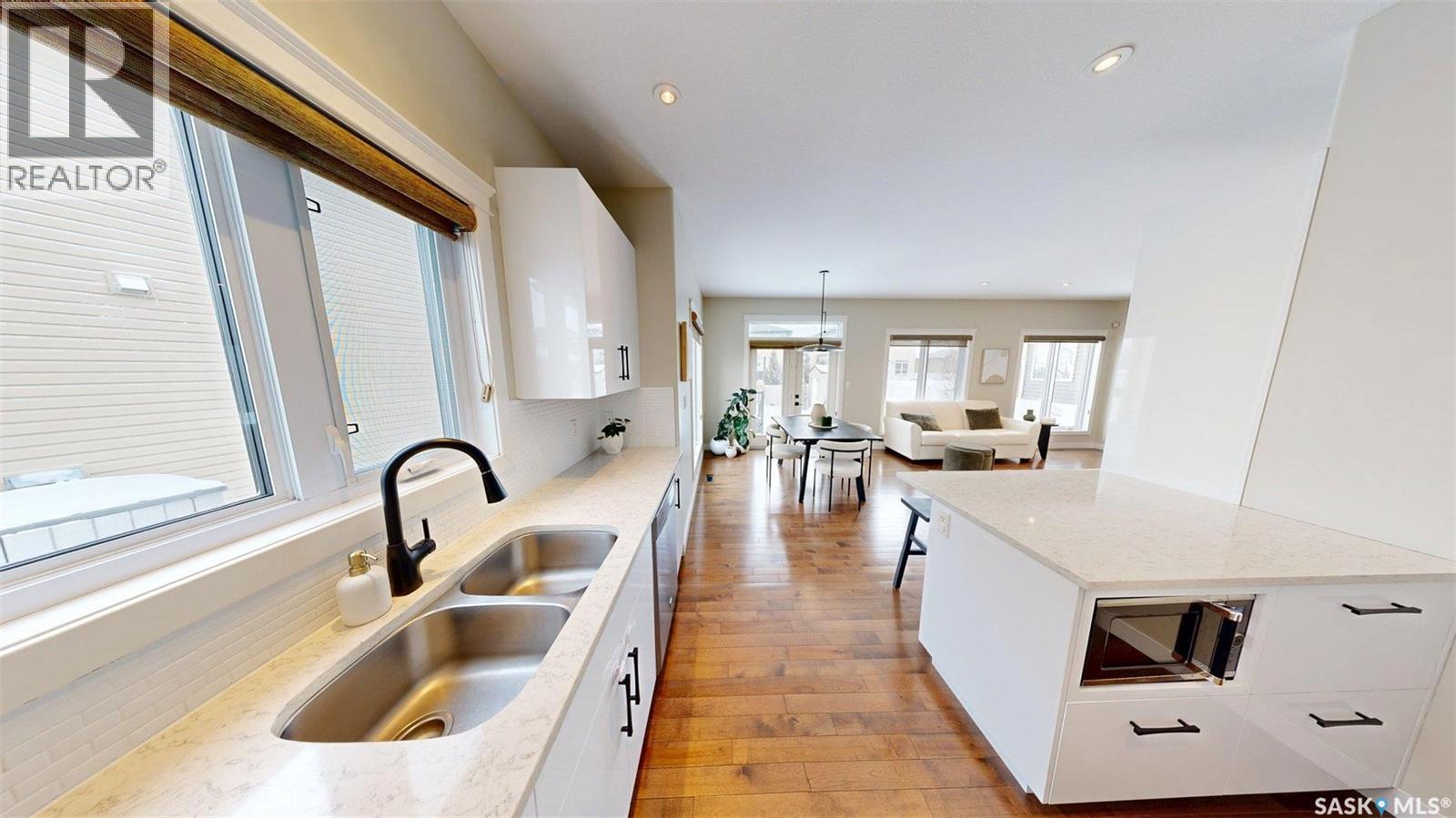 221 Brookview Drive, Regina, Saskatchewan  S4Y 0B2 - Photo 13 - SK030556