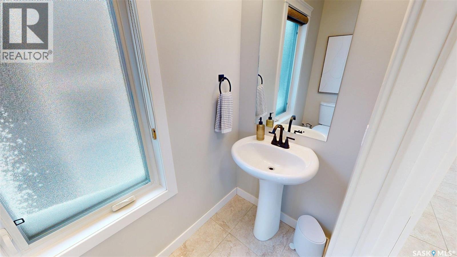 221 Brookview Drive, Regina, Saskatchewan  S4Y 0B2 - Photo 17 - SK030556