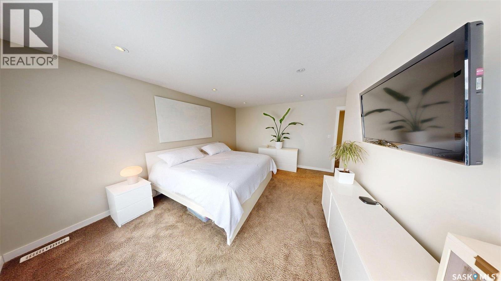 221 Brookview Drive, Regina, Saskatchewan  S4Y 0B2 - Photo 20 - SK030556