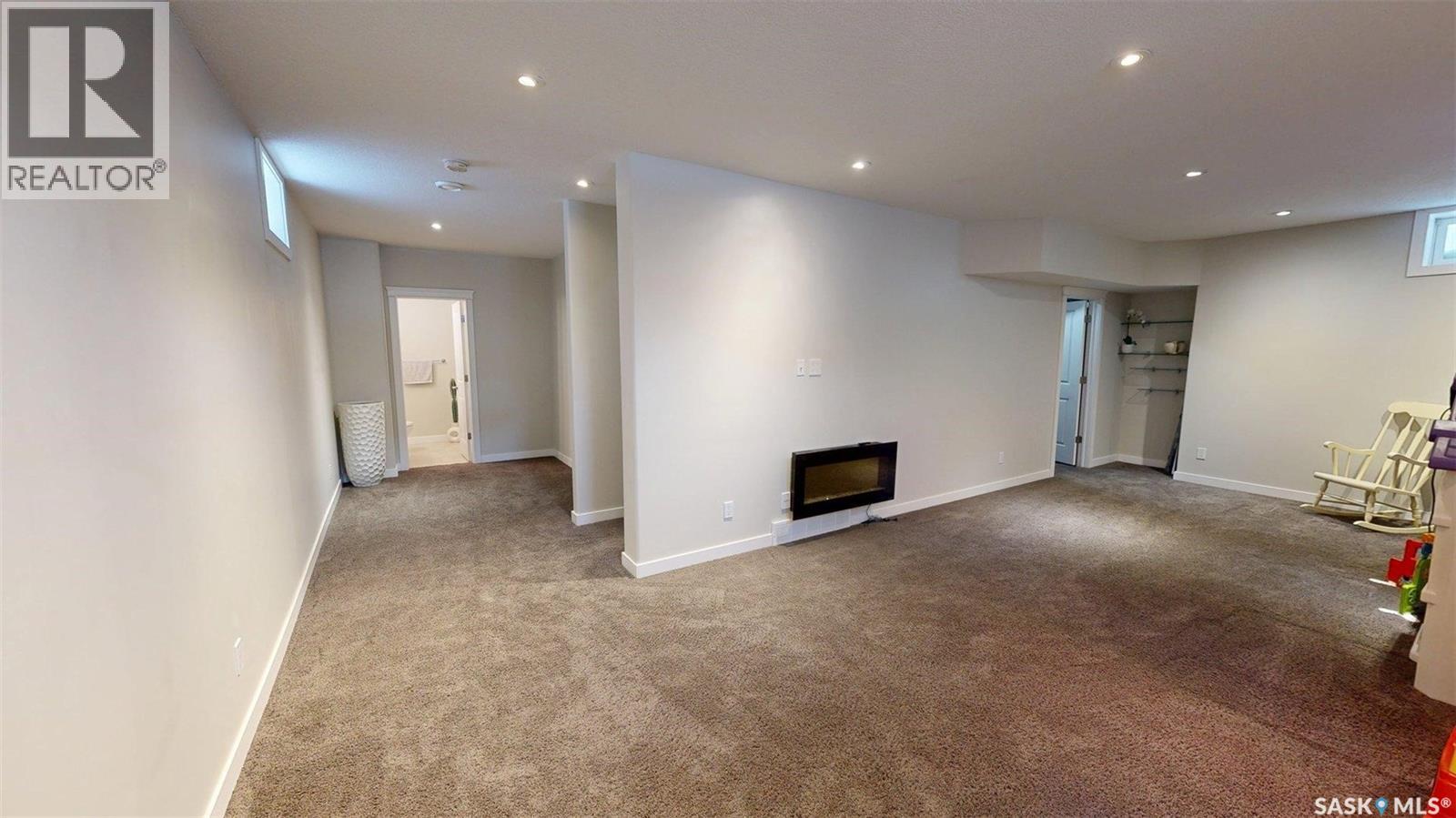 221 Brookview Drive, Regina, Saskatchewan  S4Y 0B2 - Photo 29 - SK030556