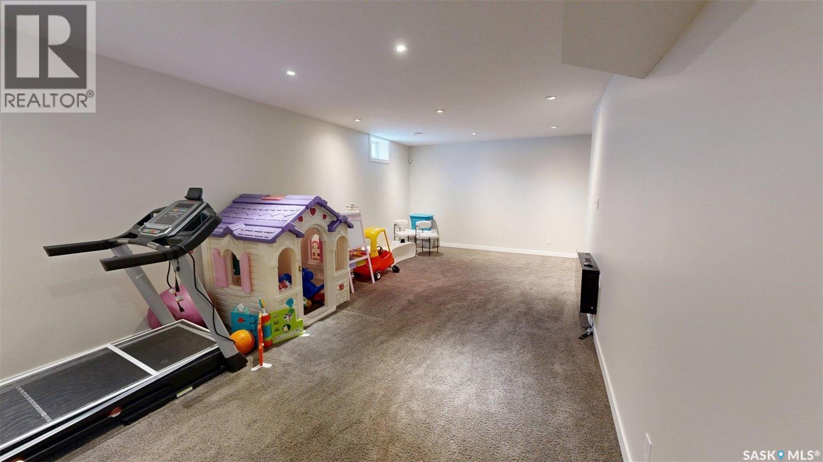 221 Brookview Drive, Regina, Saskatchewan  S4Y 0B2 - Photo 30 - SK030556