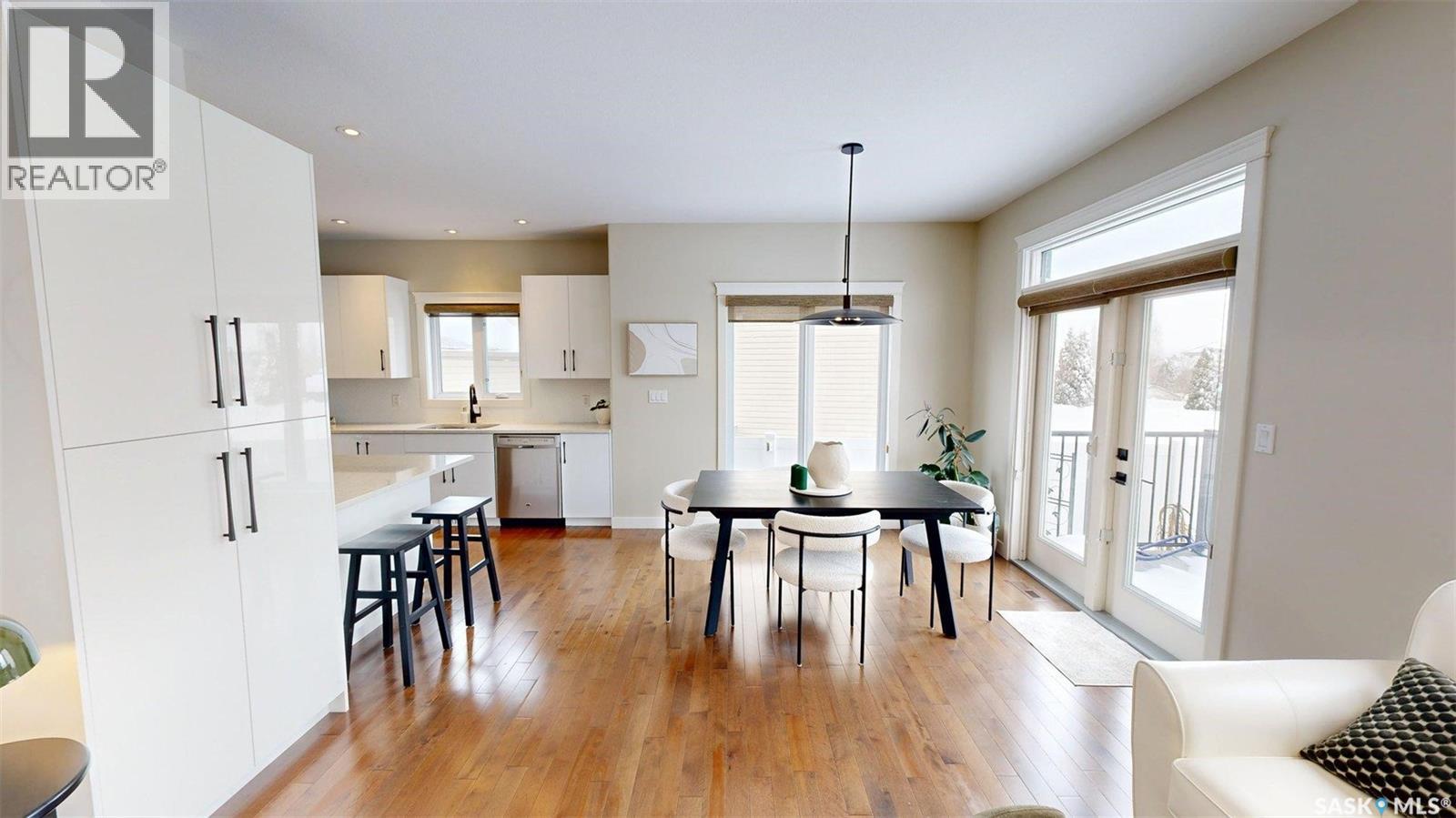 221 Brookview Drive, Regina, Saskatchewan  S4Y 0B2 - Photo 9 - SK030556