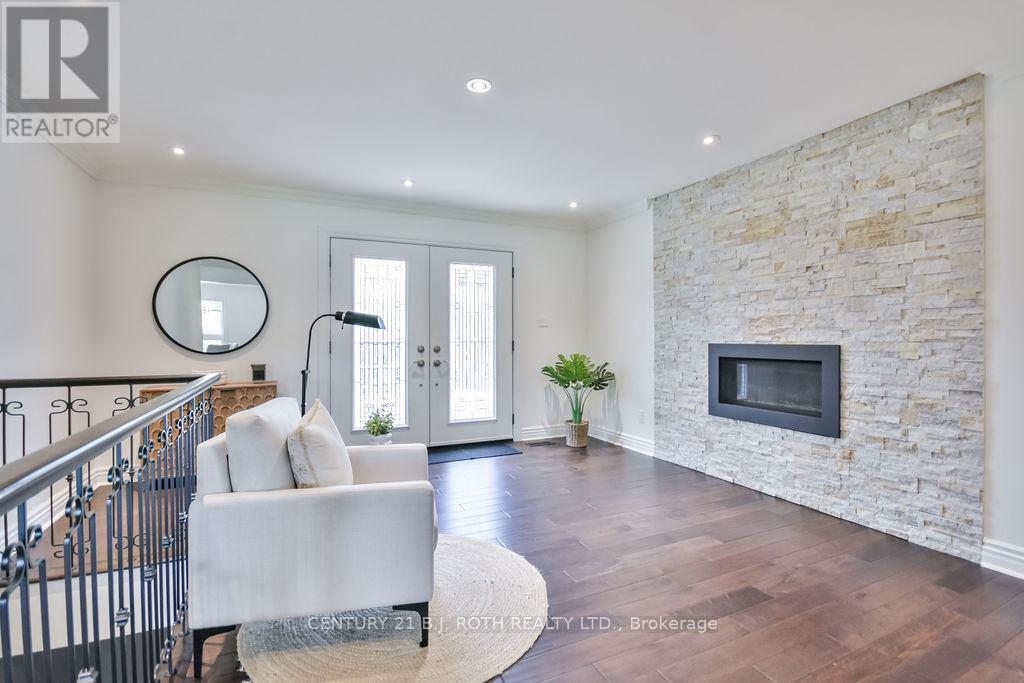 12 Noraline Avenue, Springwater, Ontario  L0L 1X1 - Photo 17 - S12726200