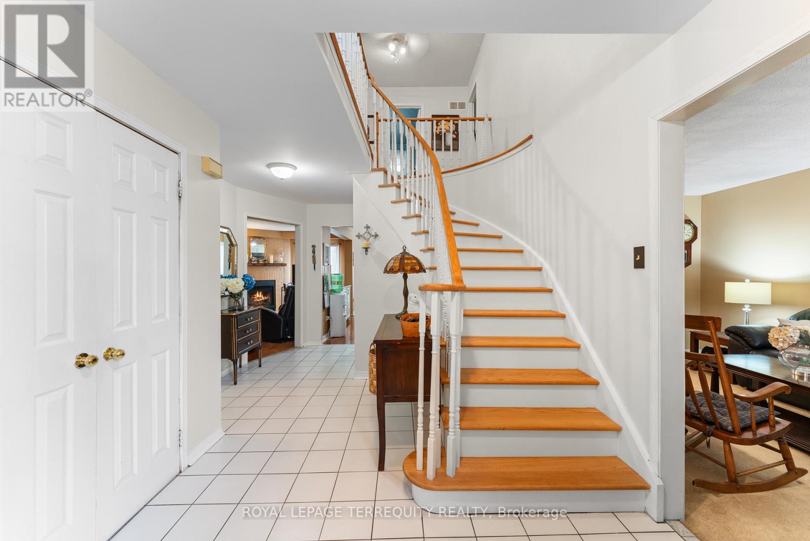 6164 Osprey Boulevard, Mississauga, Ontario  L5N 5W5 - Photo 4 - W12833106