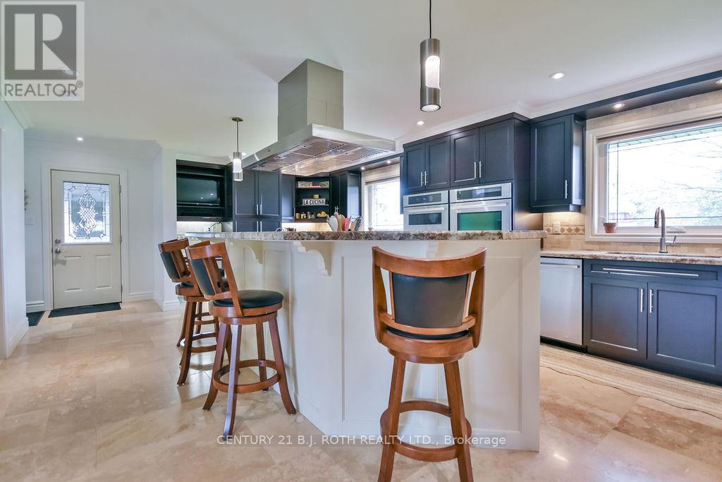 12 Noraline Avenue, Springwater, Ontario  L0L 1X1 - Photo 7 - S12726200