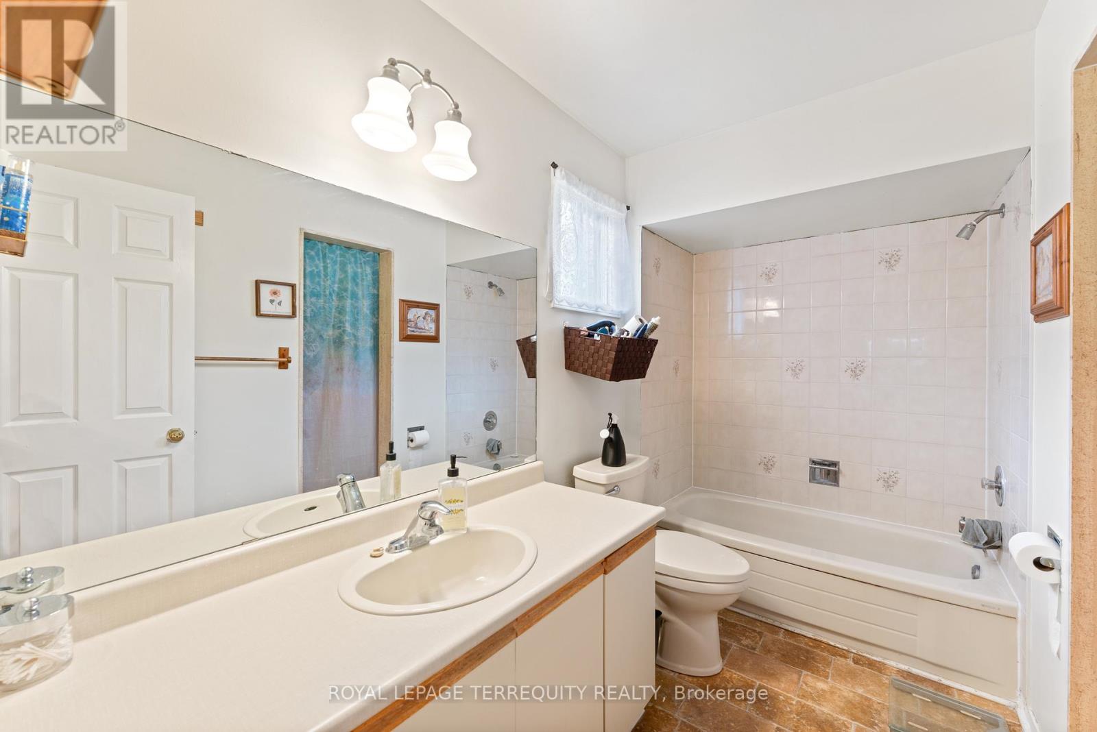 6164 Osprey Boulevard, Mississauga, Ontario  L5N 5W5 - Photo 17 - W12833106