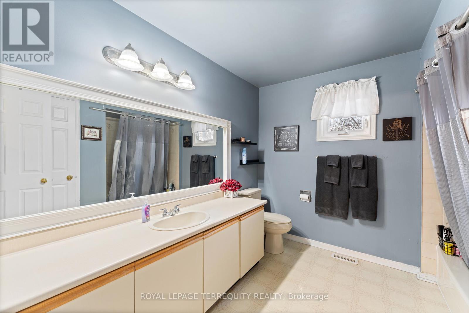 6164 Osprey Boulevard, Mississauga, Ontario  L5N 5W5 - Photo 22 - W12833106