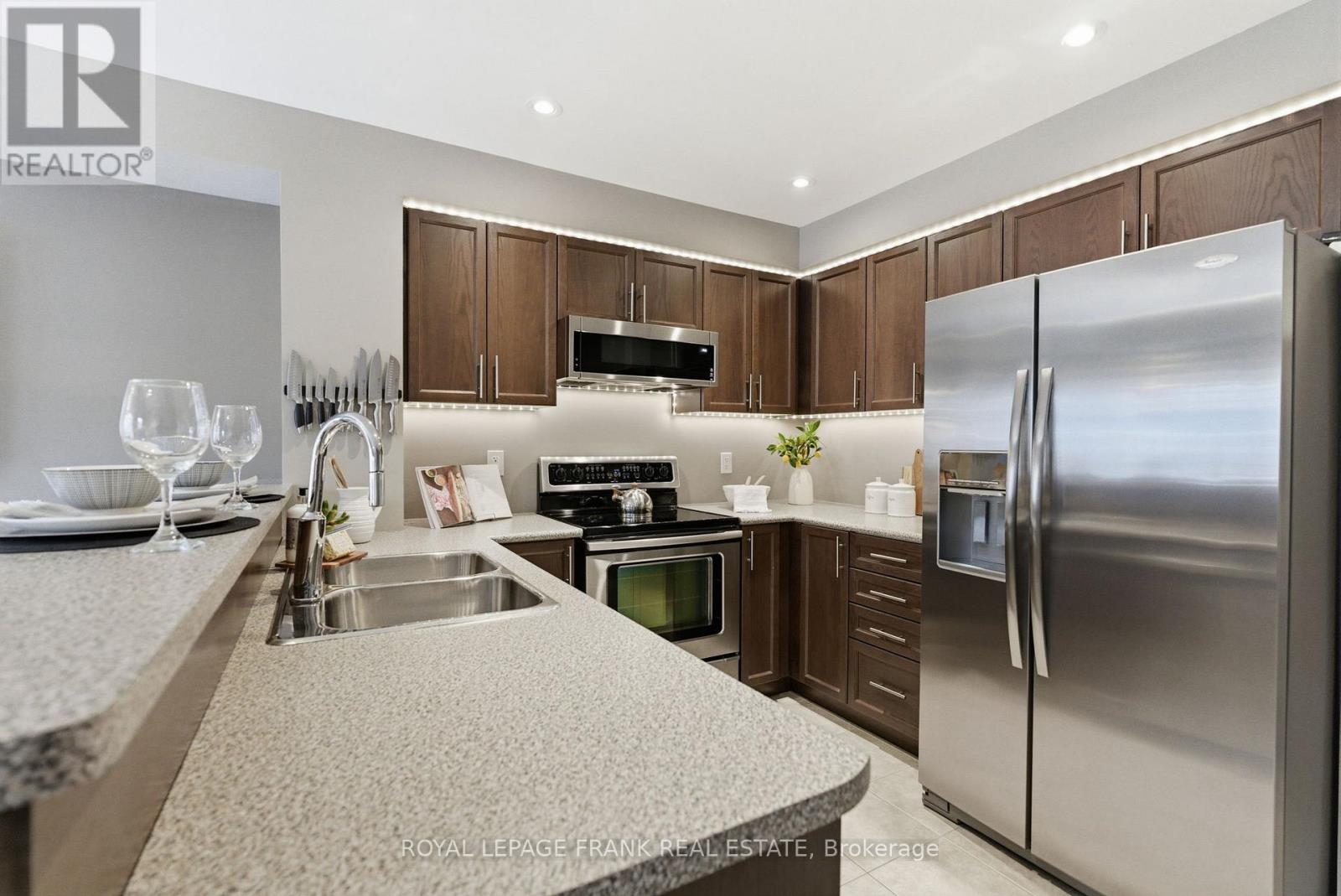 56 - 11 Burtonbury Lane, Ajax, Ontario  L1Z 0L3 - Photo 13 - E12896196