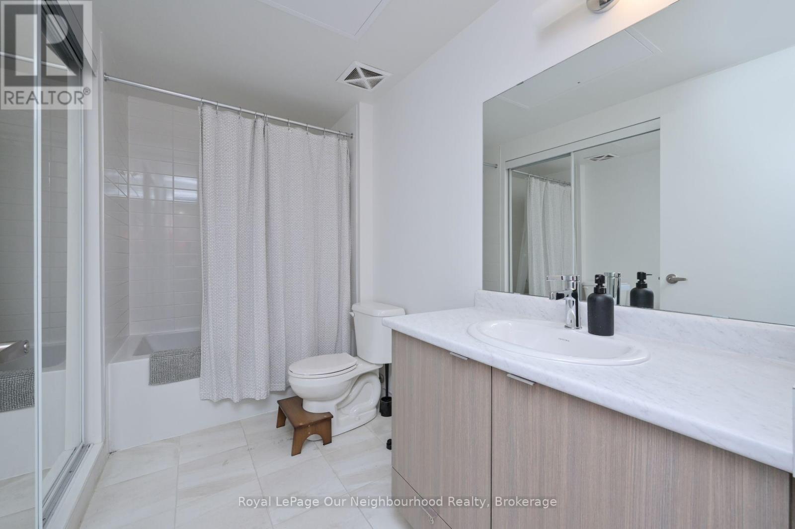 601 - 160 Canon Jackson Drive, Toronto, Ontario  M6M 0B6 - Photo 10 - W12896102