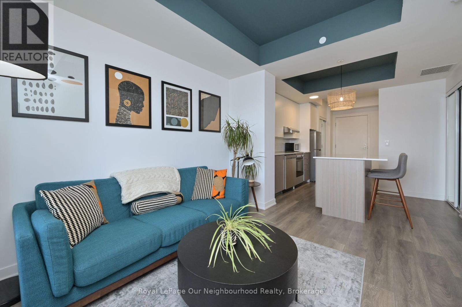 601 - 160 Canon Jackson Drive, Toronto, Ontario  M6M 0B6 - Photo 3 - W12896102