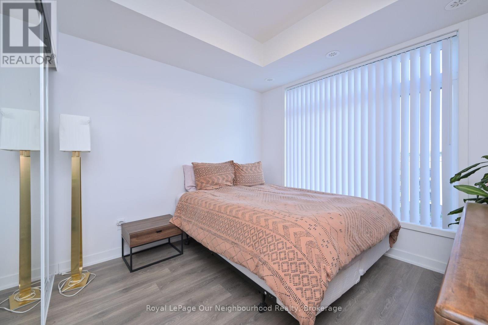 601 - 160 Canon Jackson Drive, Toronto, Ontario  M6M 0B6 - Photo 9 - W12896102