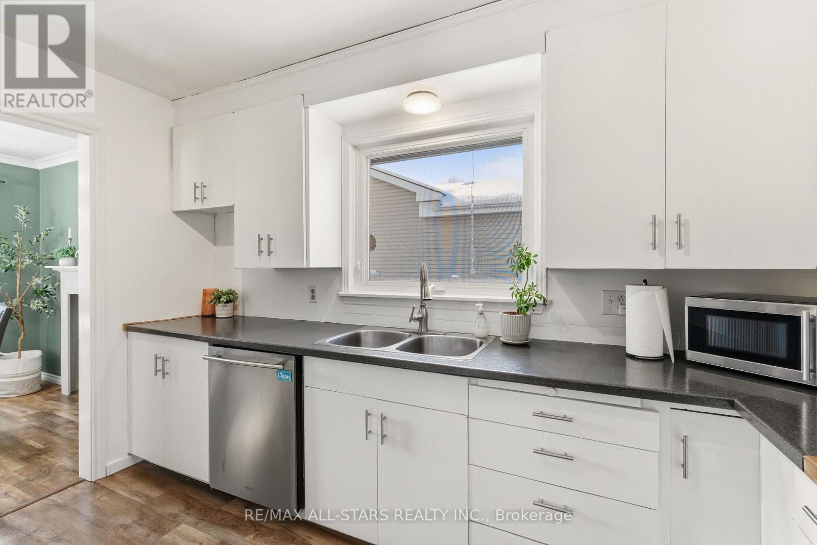 49 Kennedy Drive, Kawartha Lakes (Fenelon Falls), Ontario  K0M 1N0 - Photo 11 - X12896206