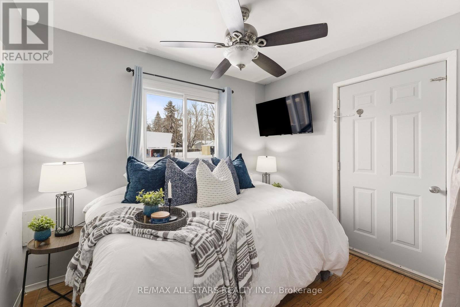 49 Kennedy Drive, Kawartha Lakes (Fenelon Falls), Ontario  K0M 1N0 - Photo 17 - X12896206