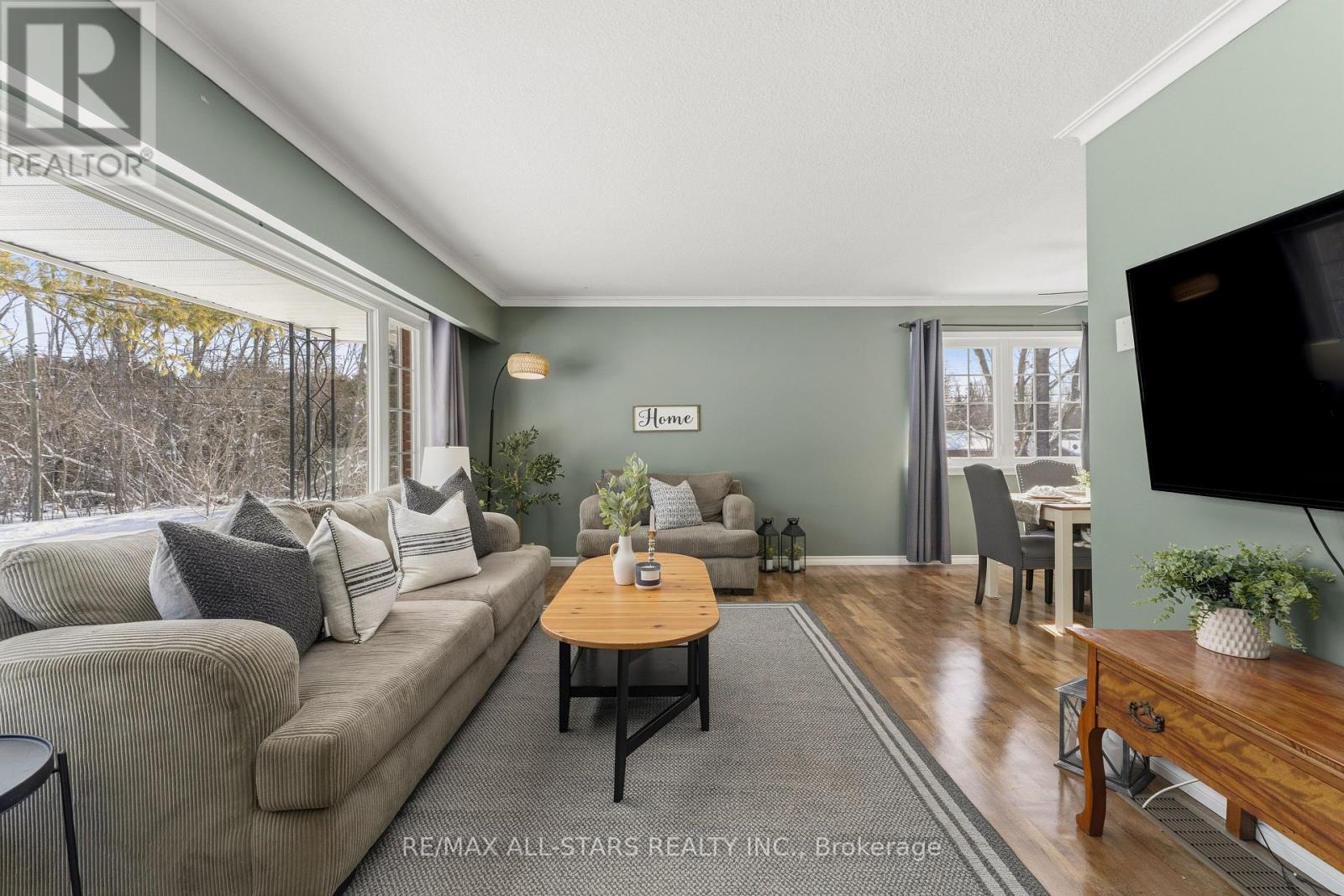 49 Kennedy Drive, Kawartha Lakes (Fenelon Falls), Ontario  K0M 1N0 - Photo 4 - X12896206