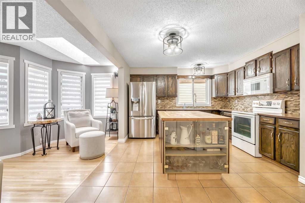 391 Scenic Glen Place Nw, Calgary, Alberta  T3L 1J5 - Photo 9 - A2285174