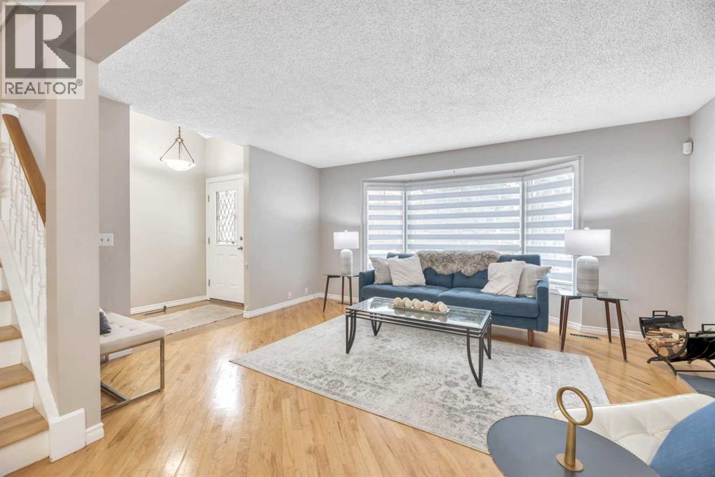 391 Scenic Glen Place Nw, Calgary, Alberta  T3L 1J5 - Photo 4 - A2285174