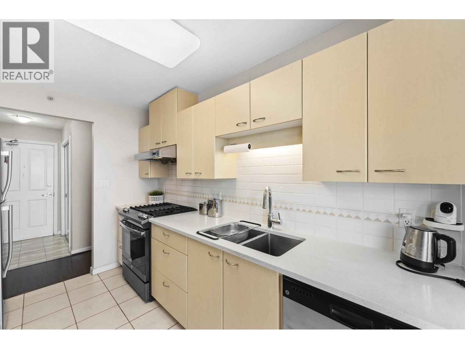 803 5848 Olive Avenue, Burnaby, British Columbia  V5H 4V6 - Photo 21 - R3098278