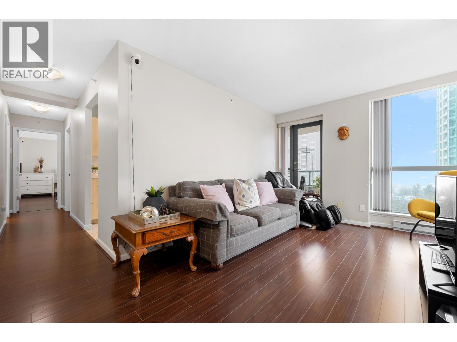 803 5848 Olive Avenue, Burnaby, British Columbia  V5H 4V6 - Photo 2 - R3098278