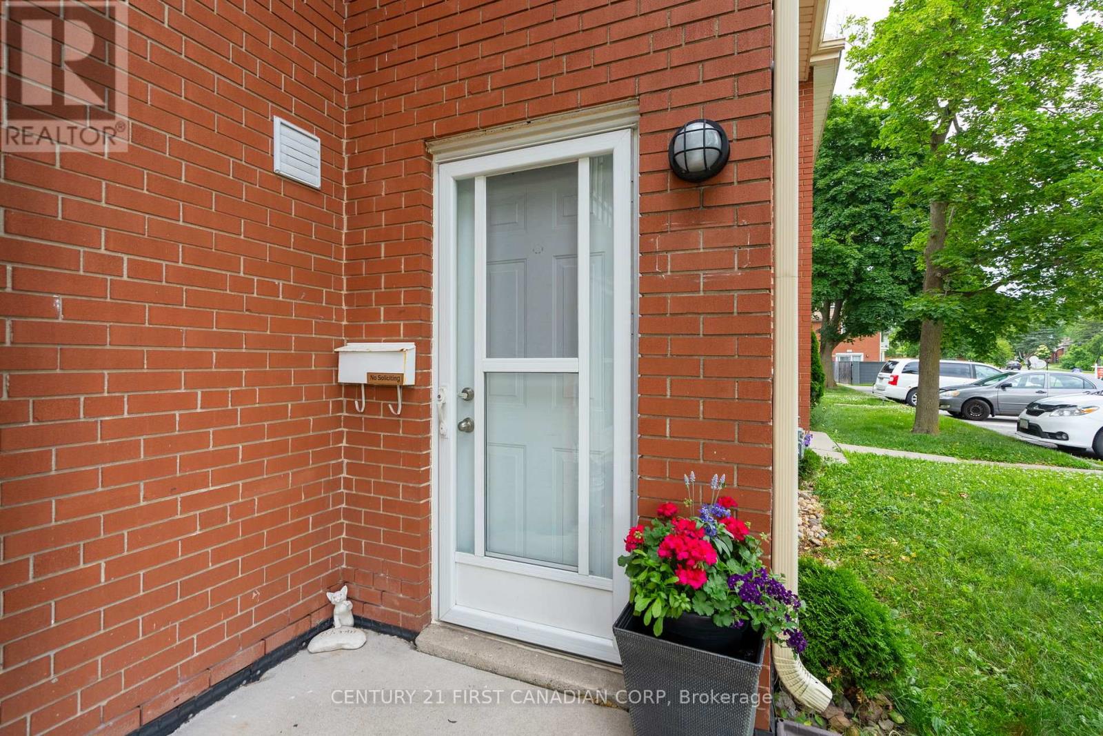 139 - 1090 Kipps Lane, London East, Ontario  N5Y 1V4 - Photo 3 - X12896024