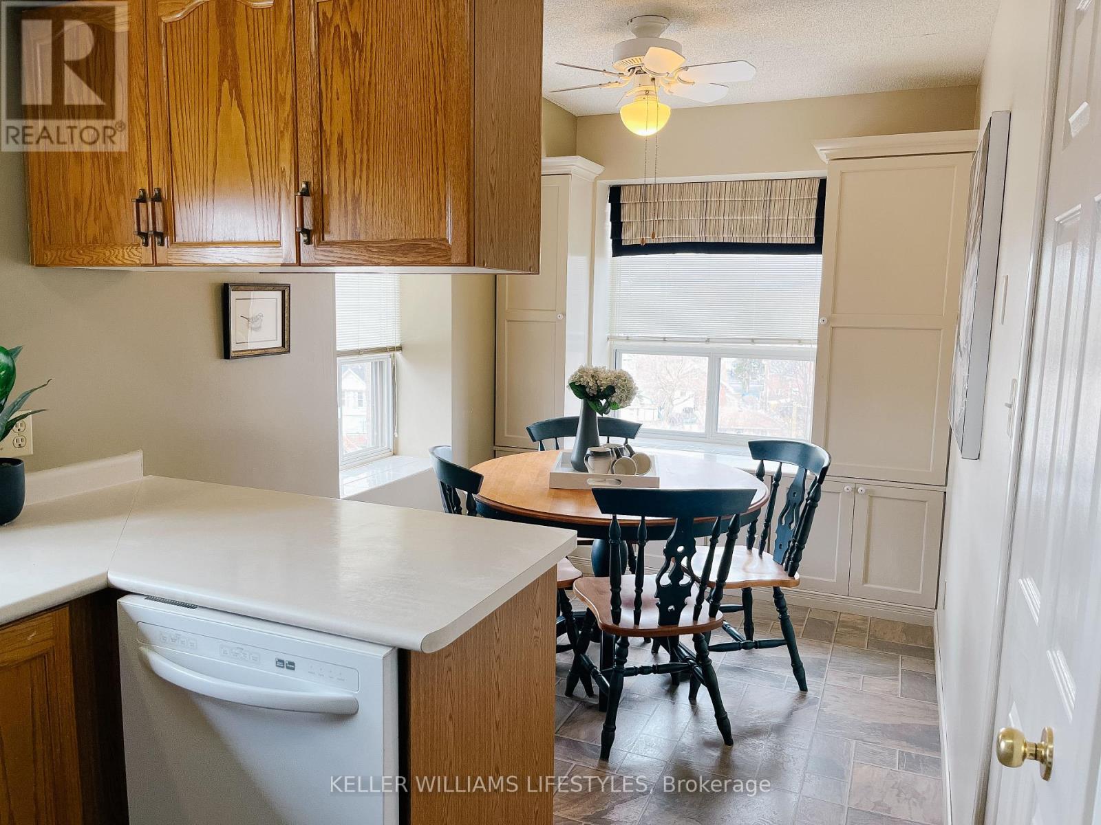 702 - 10 Van Allen Avenue, Chatham-Kent, Ontario  N7L 5K1 - Photo 5 - X12896098