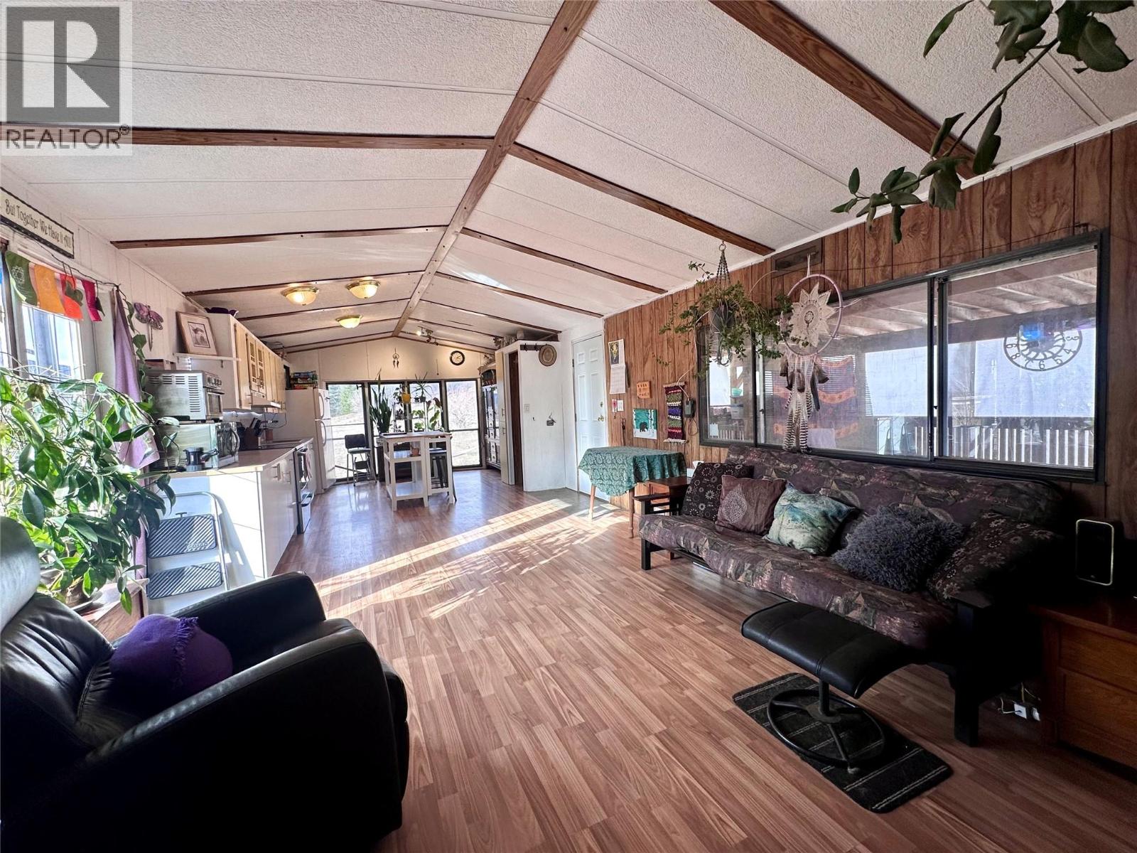 1040 Wild Orchard Lane, Castlegar, British Columbia  V1N 4L1 - Photo 10 - 10379153