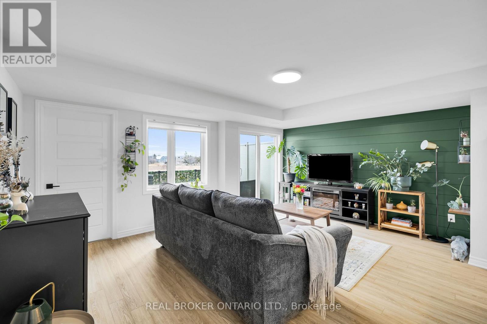 405 Pilot Private, Ottawa, Ontario  K2V 0S3 - Photo 2 - X12896086