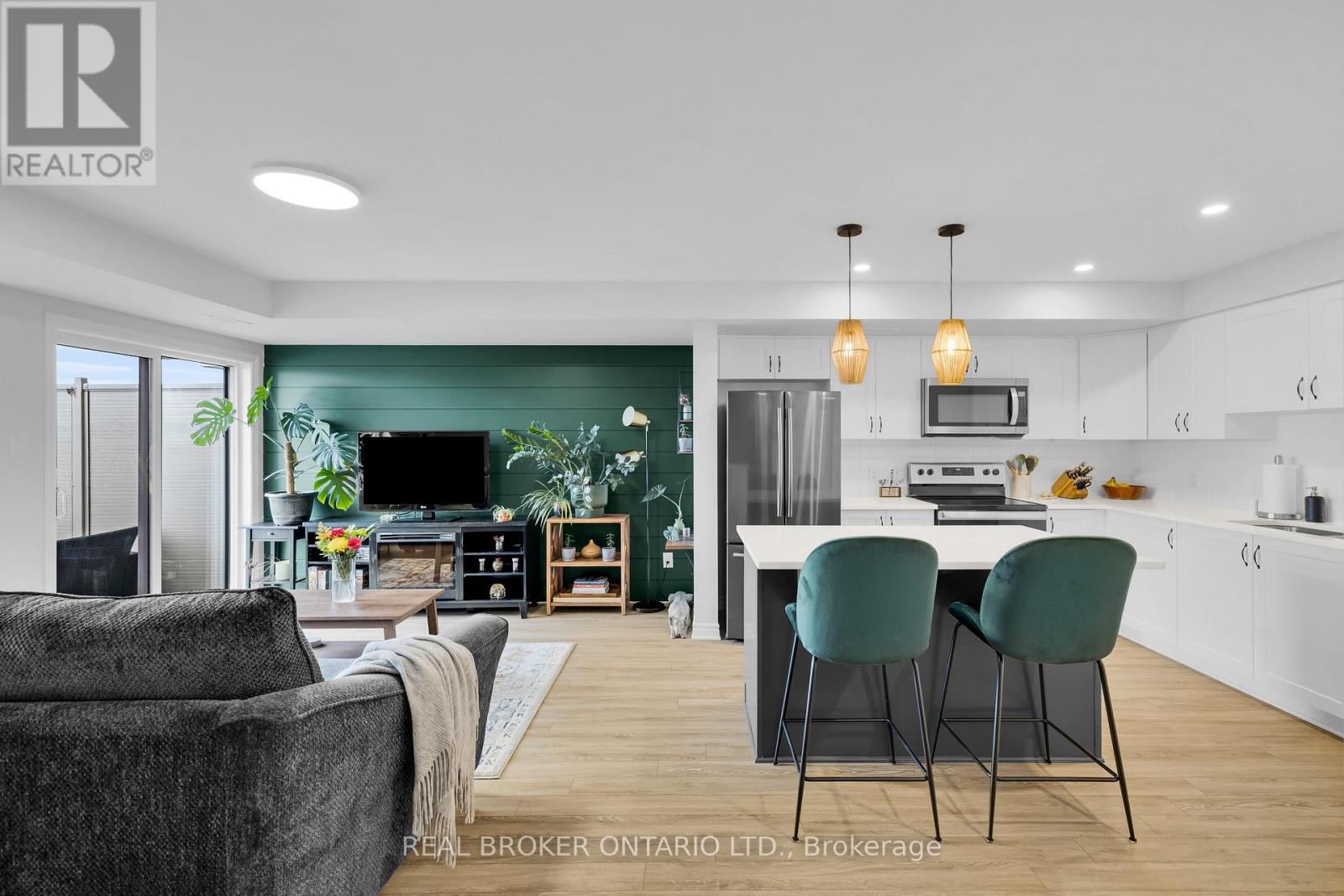 405 Pilot Private, Ottawa, Ontario  K2V 0S3 - Photo 3 - X12896086