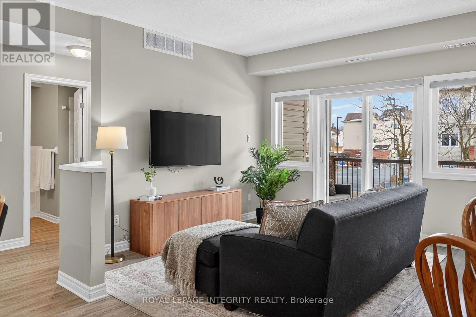 E - 156 Waterbridge Drive, Ottawa, Ontario  K2G 7C6 - Photo 13 - X12896234