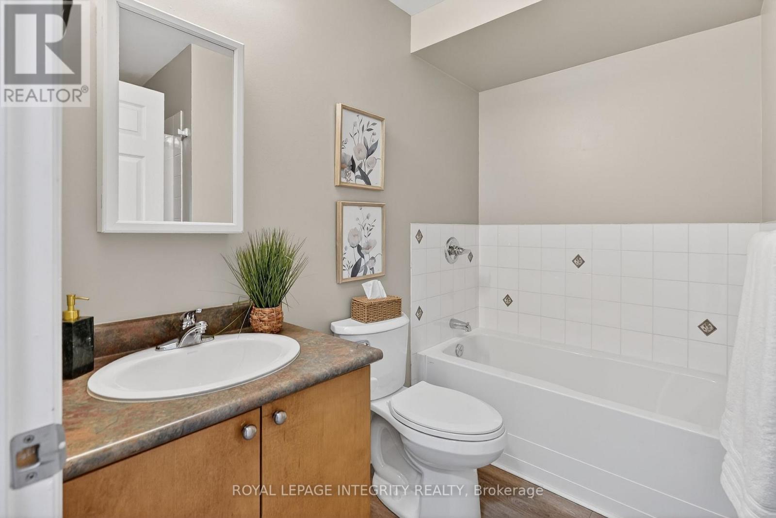 E - 156 Waterbridge Drive, Ottawa, Ontario  K2G 7C6 - Photo 20 - X12896234